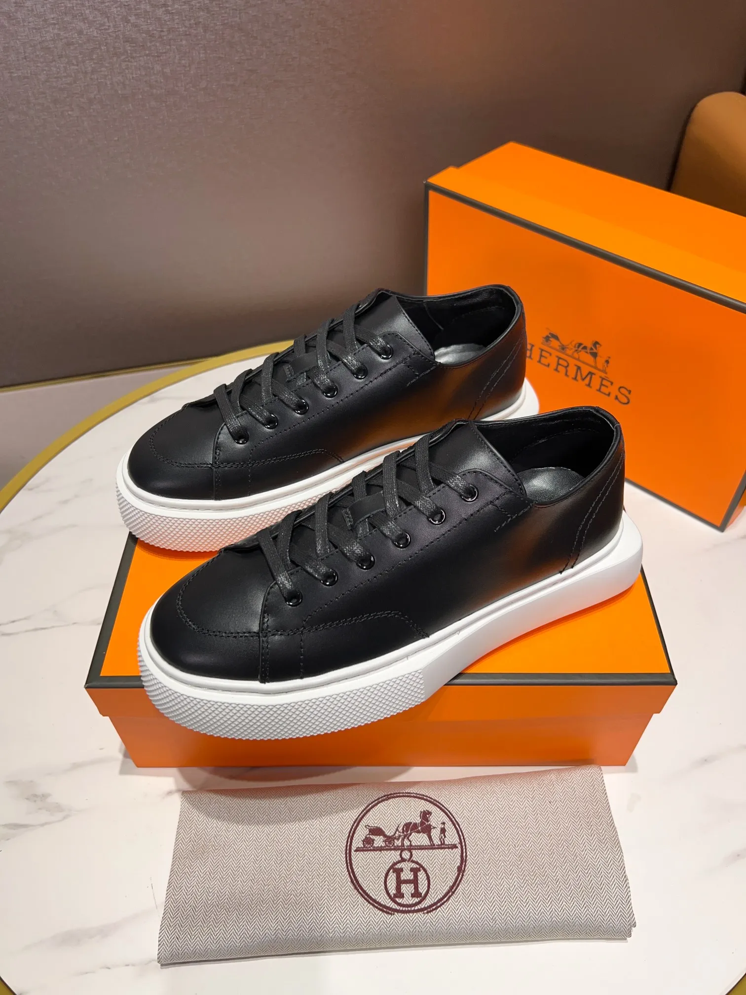 P460🧨【HERMES】Hermès - high-end quality, original order🔍🔍new product in men's counter, upper imported from Italy cowhide, sheepskin lining, sole: original factory special sole, exclusive movable molded sole super comfortable, original factory follow-up goods -Super high quality control·Fine workmanship: highlighted (high-end·nobility·grade) -Size: 38-44 (45 can be customized)·